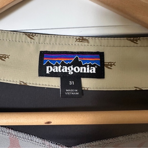 Patagonia Men's Board Shorts - Gray with Red Bone-Fish Pattern - Picture 2 of 5